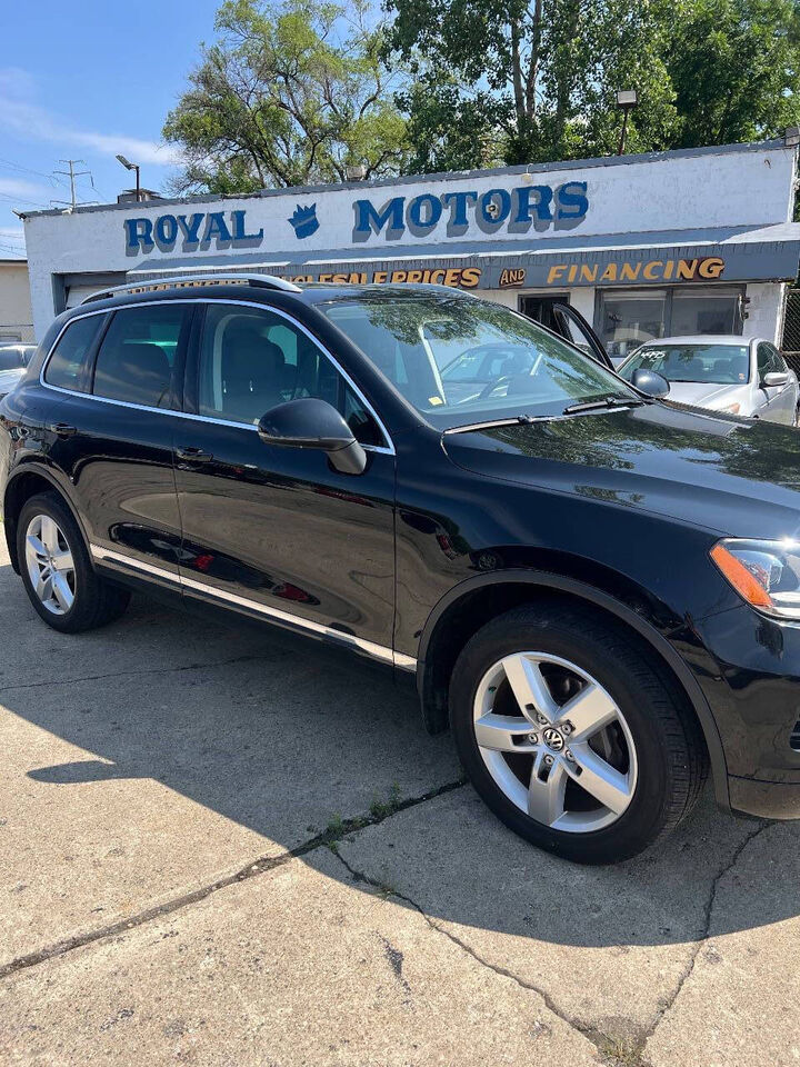 2014 VOLKSWAGEN Touareg