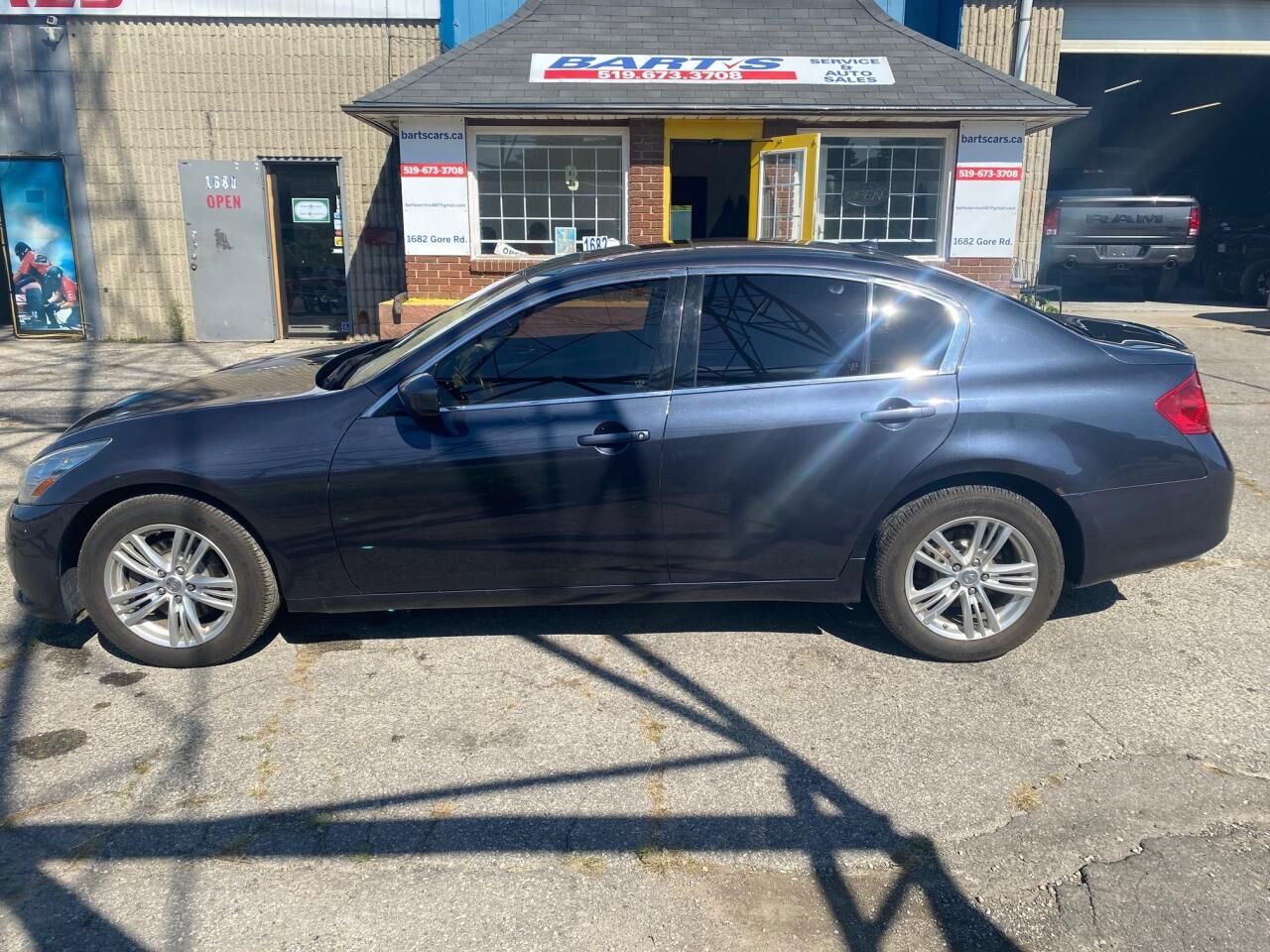 Infiniti G37