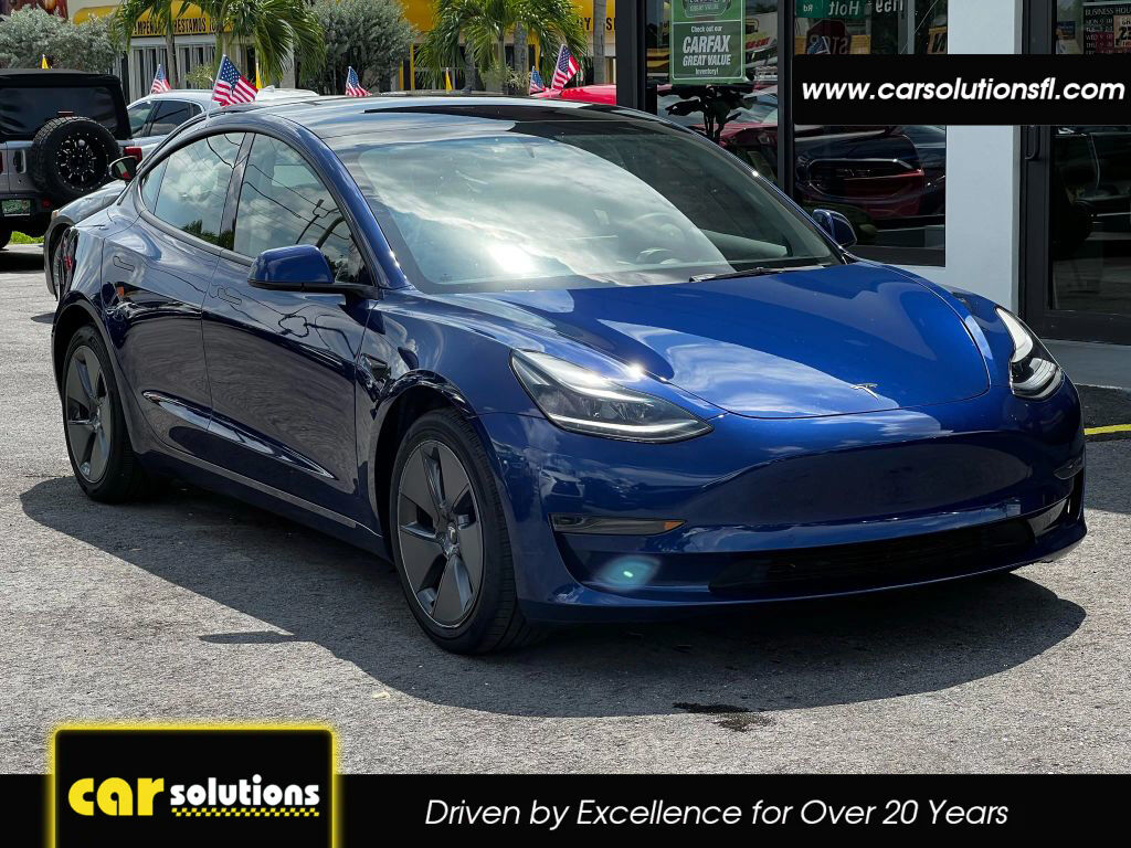 2022 TESLA Model 3