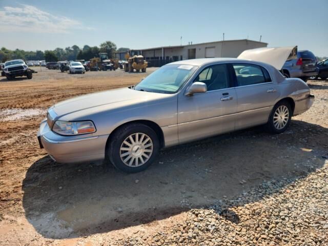 Lincoln Town Car