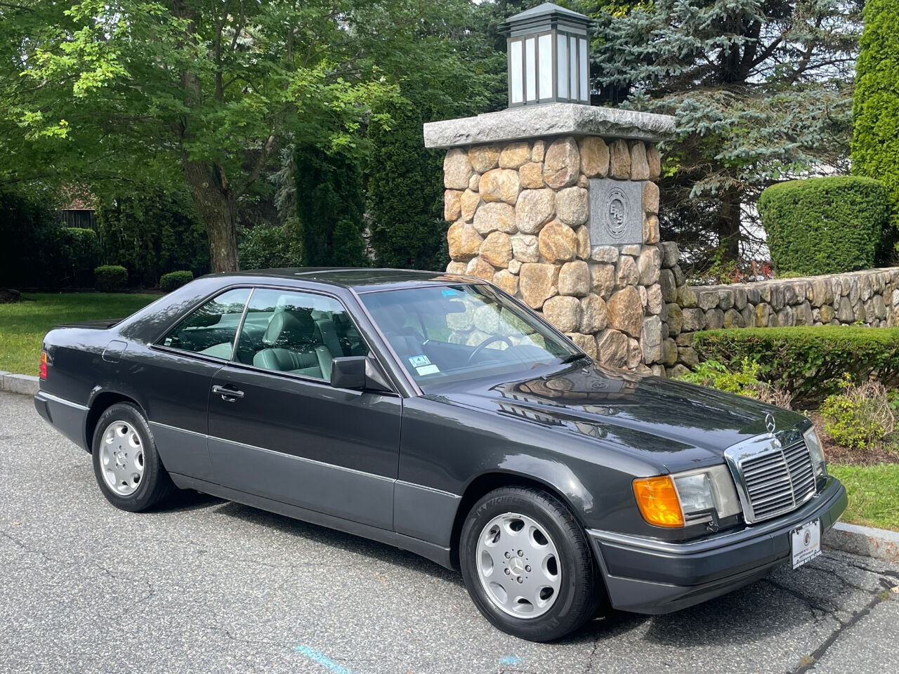 Mercedes-Benz 300