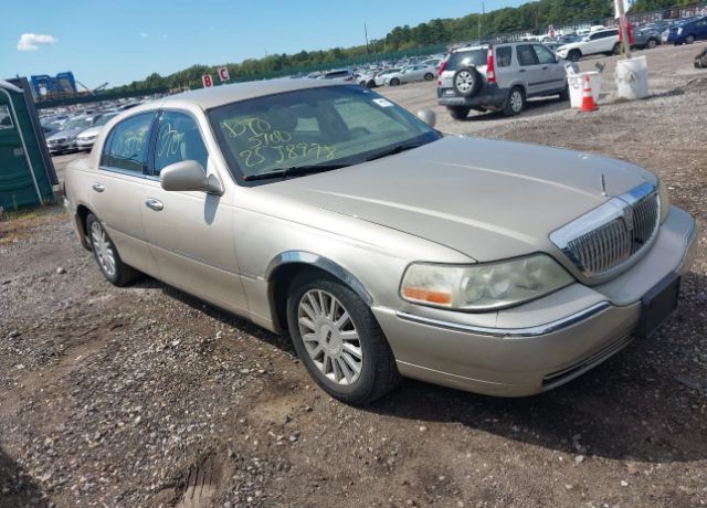 Lincoln Town Car