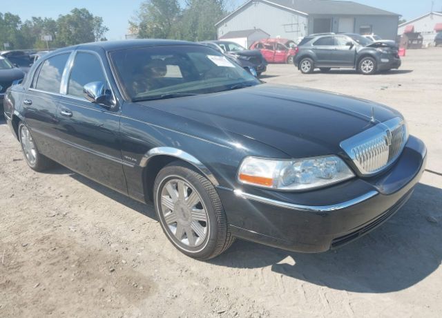 Lincoln Town Car