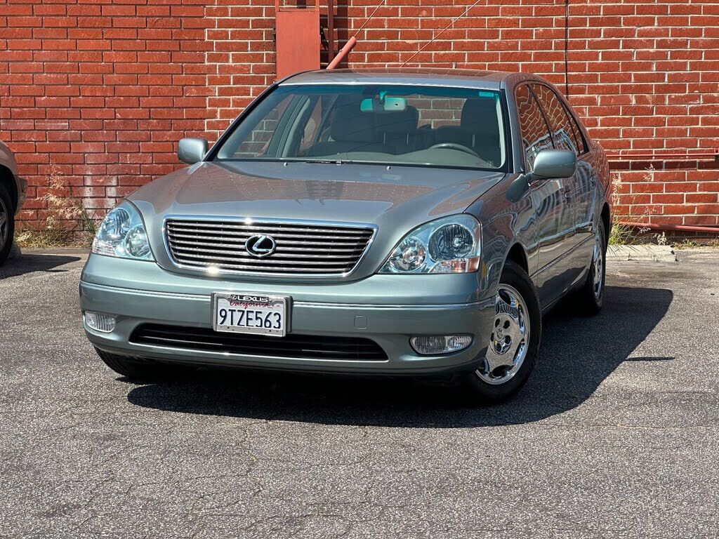 Lexus LS