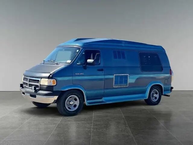 Dodge Ram Van