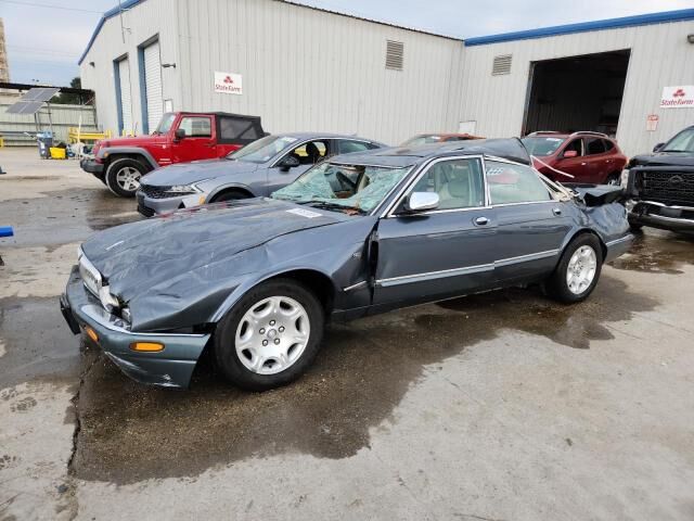 Jaguar Vanden Plas