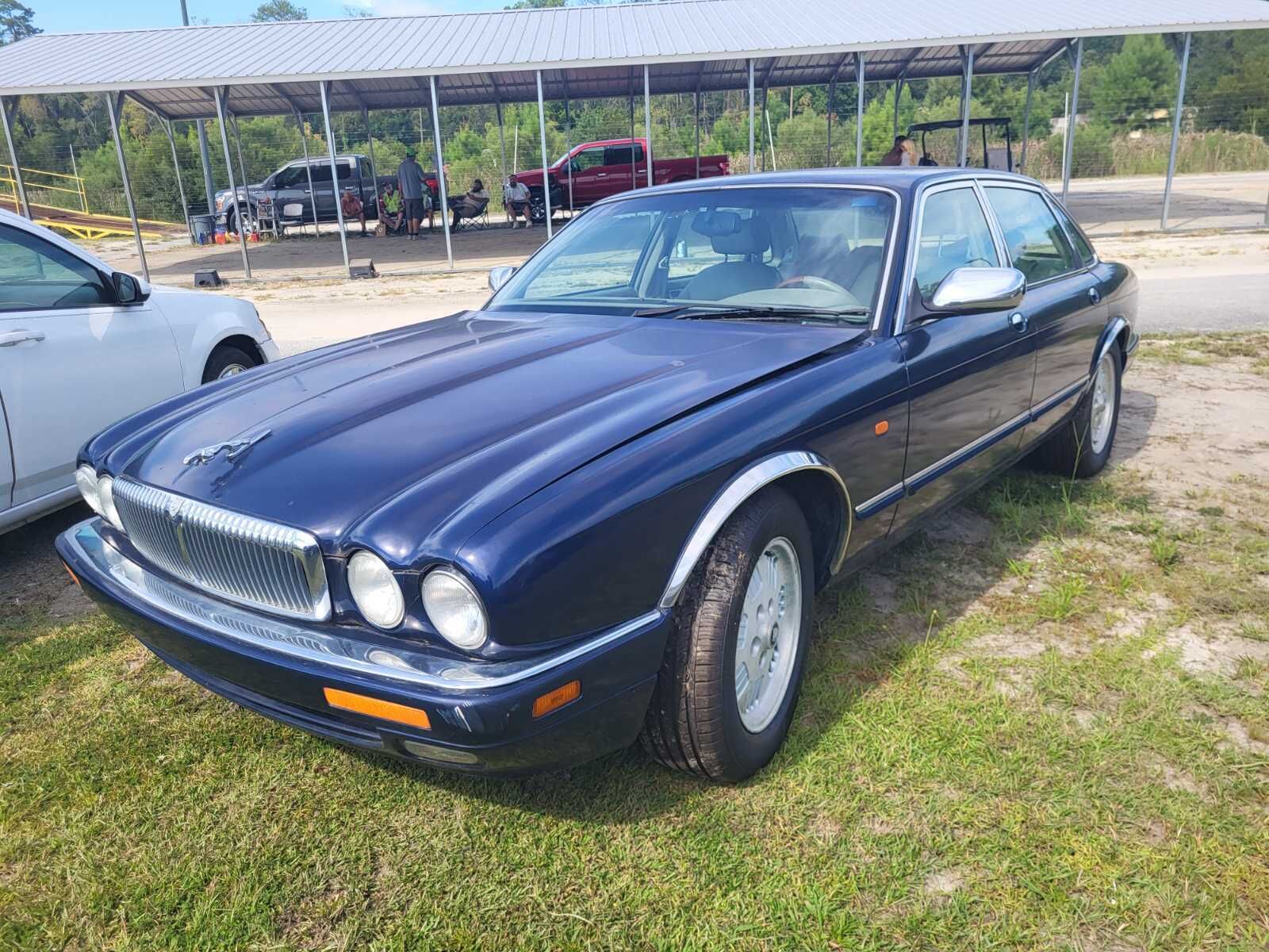 Jaguar Vanden Plas