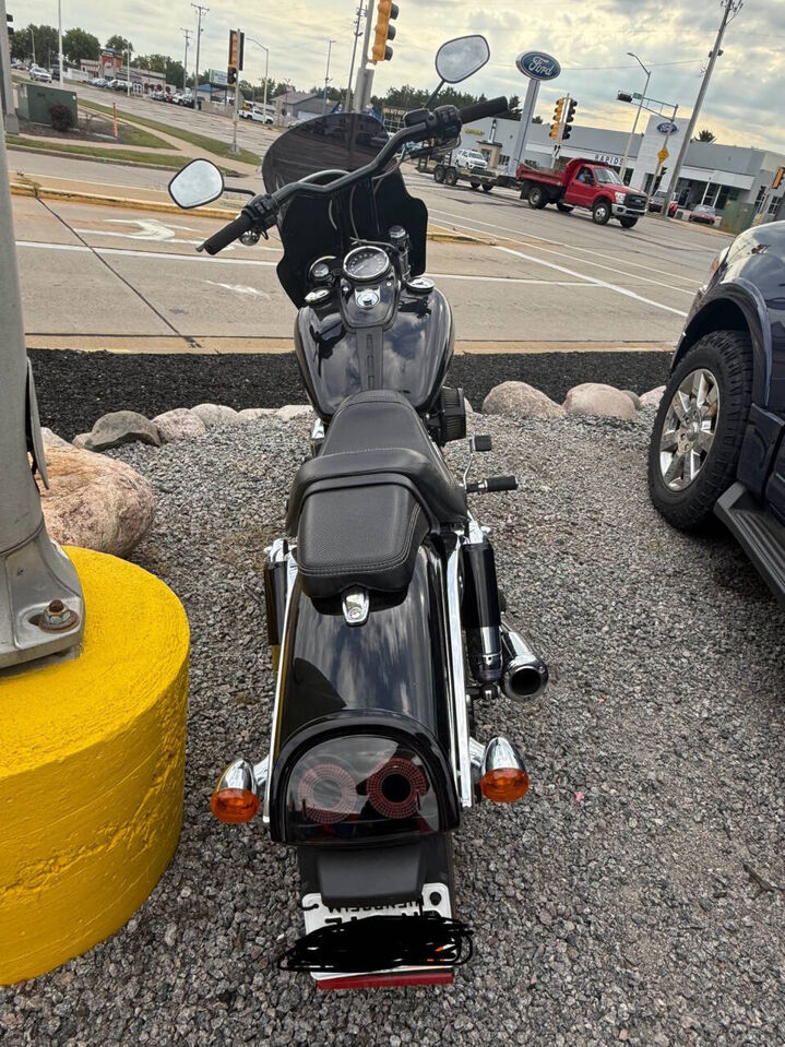 2014 HARLEY DAVIDSON Dyna Fat Bob