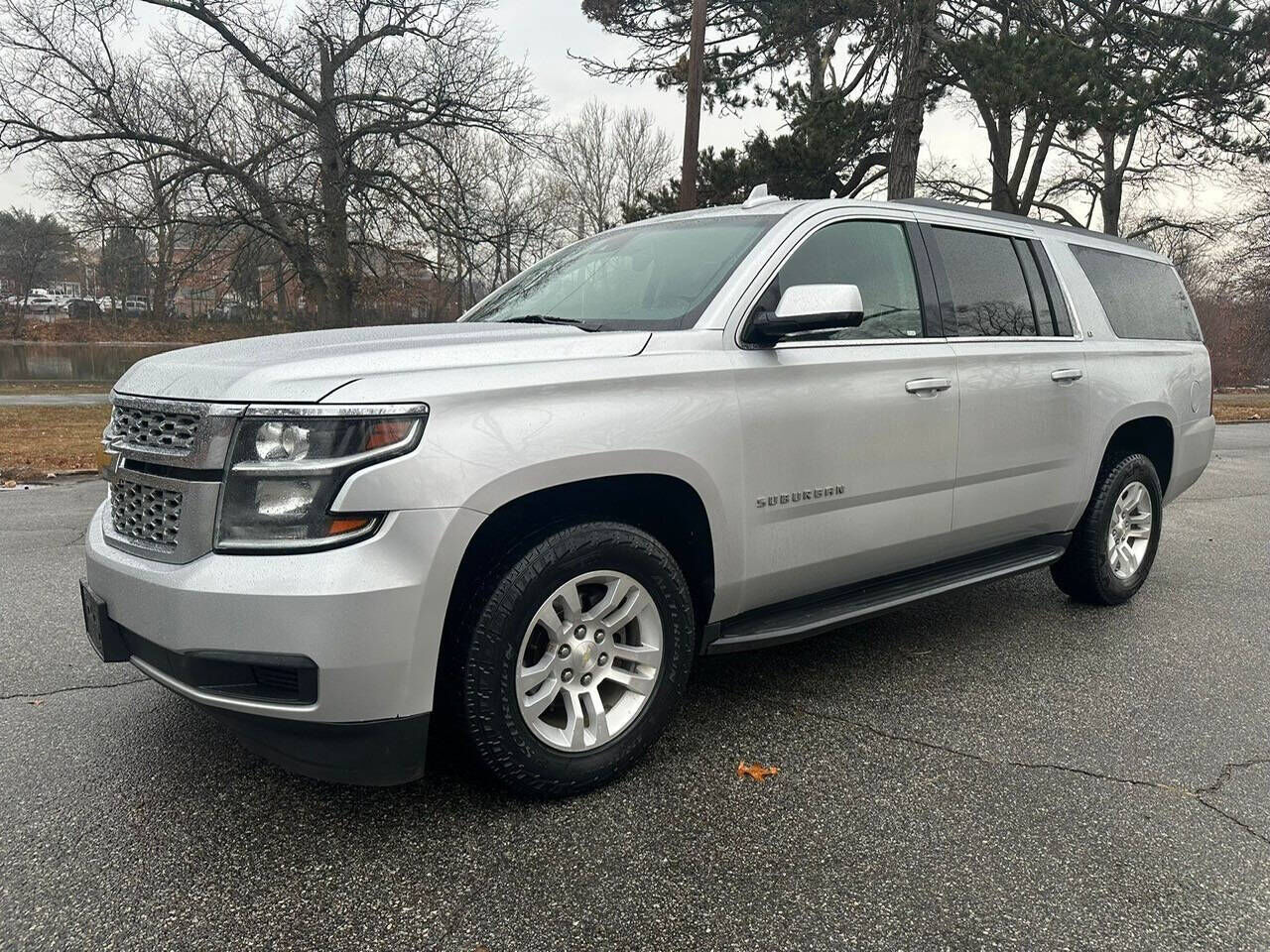 2017 CHEVROLET Suburban