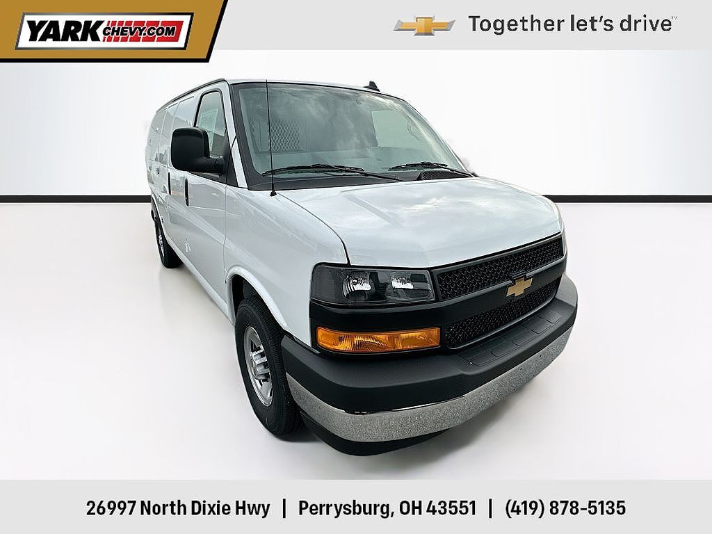 2025 CHEVROLET Express