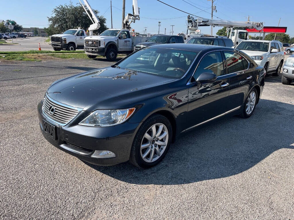 Lexus LS