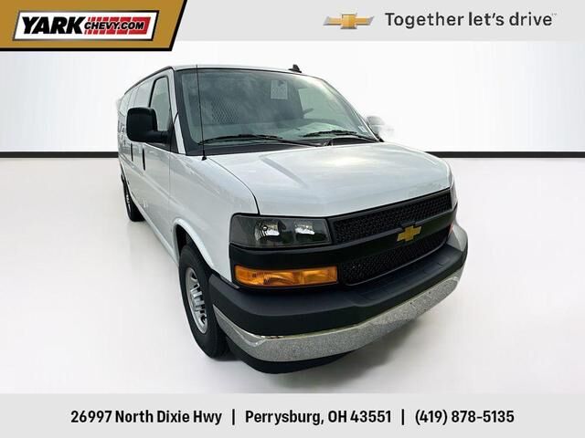 2025 CHEVROLET Express