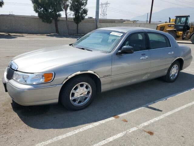 Lincoln Town Car
