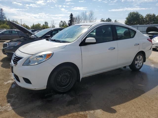 Nissan Versa