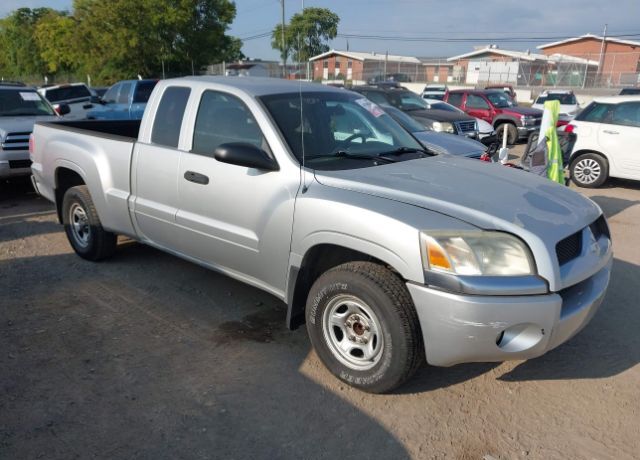 Mitsubishi Raider