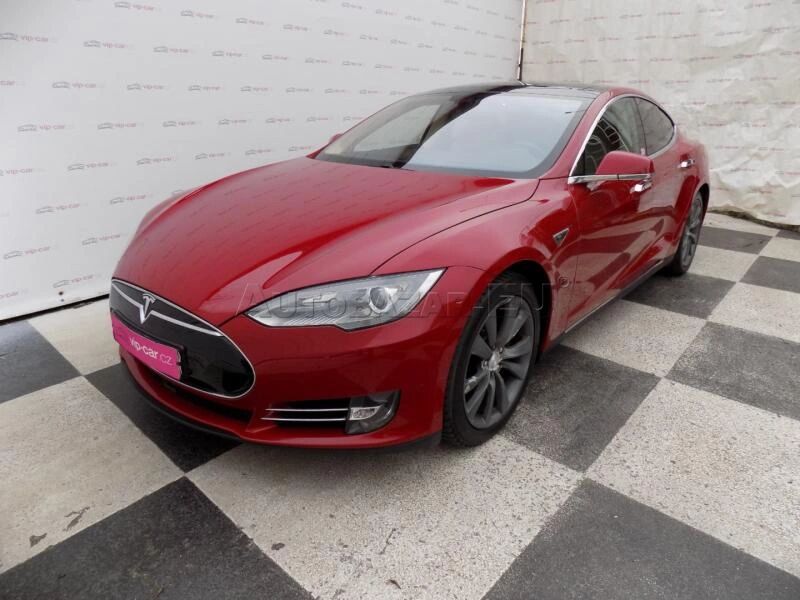 2015 TESLA Model S