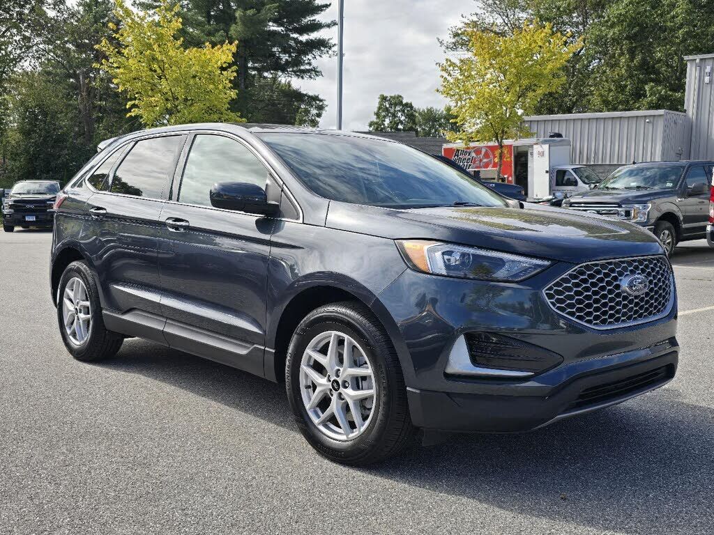 2023 FORD Edge