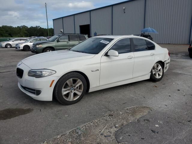 BMW 528i