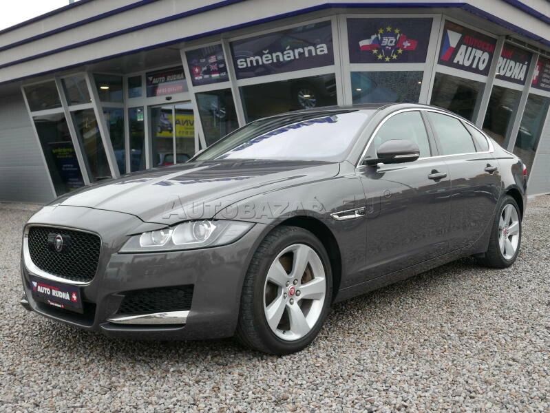 Jaguar XF