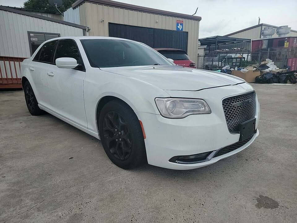 2017 CHRYSLER 300
