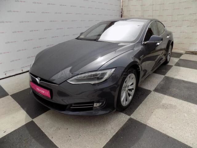 2016 TESLA Model S
