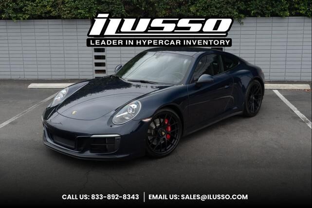 2017 PORSCHE 911