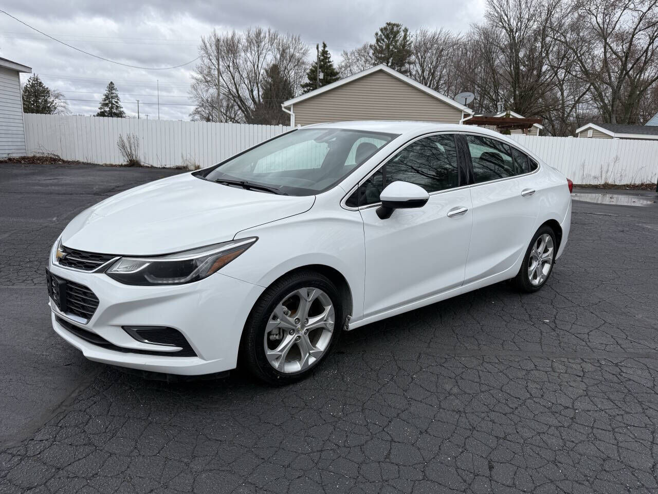 2017 CHEVROLET Cruze