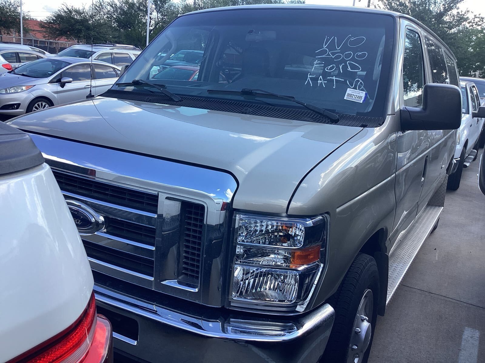 Ford E-350