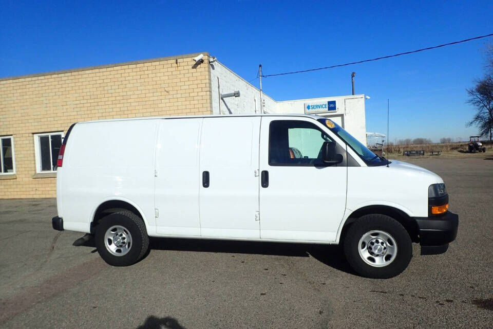 2021 CHEVROLET Express