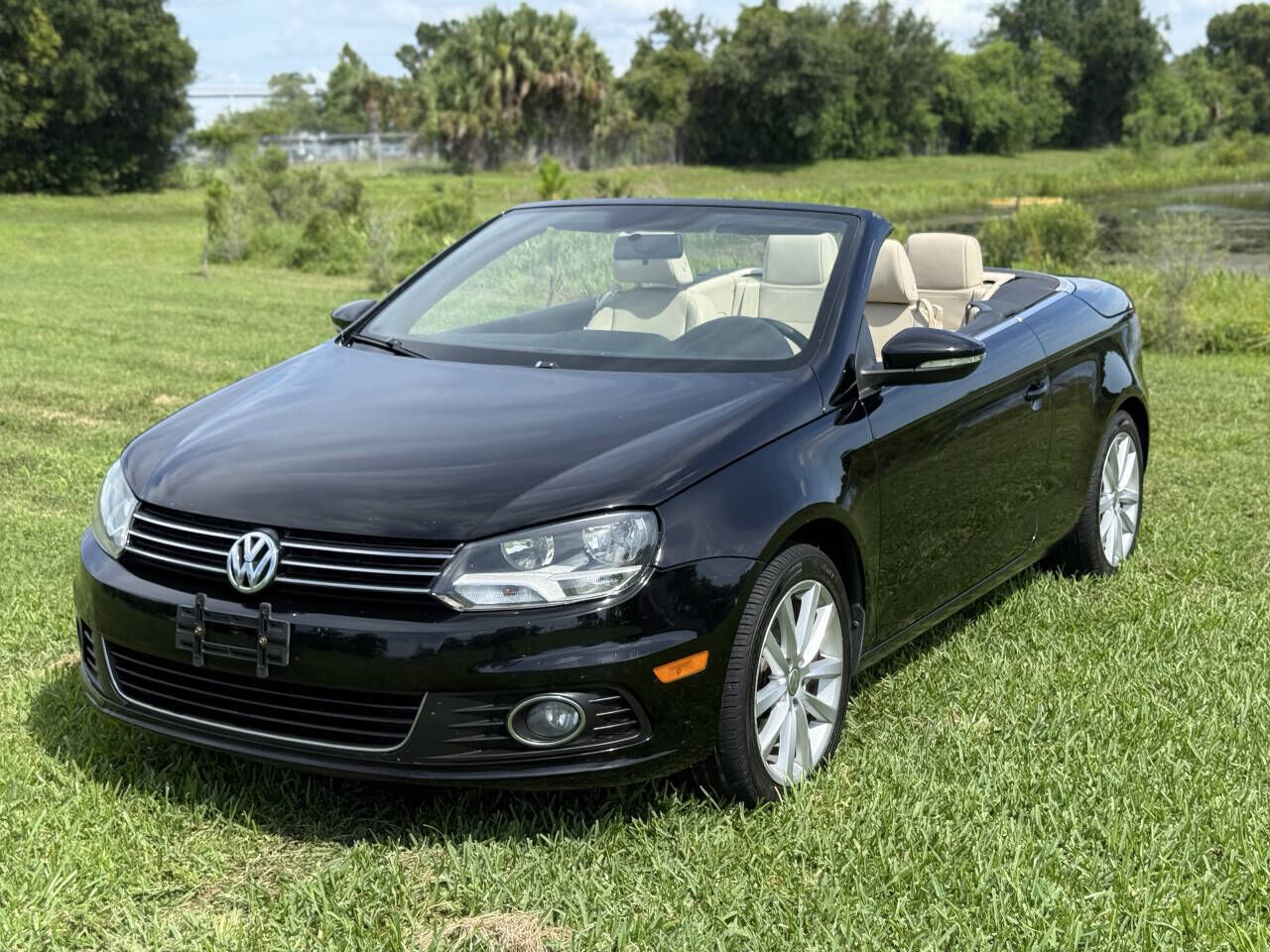 2012 VOLKSWAGEN Eos