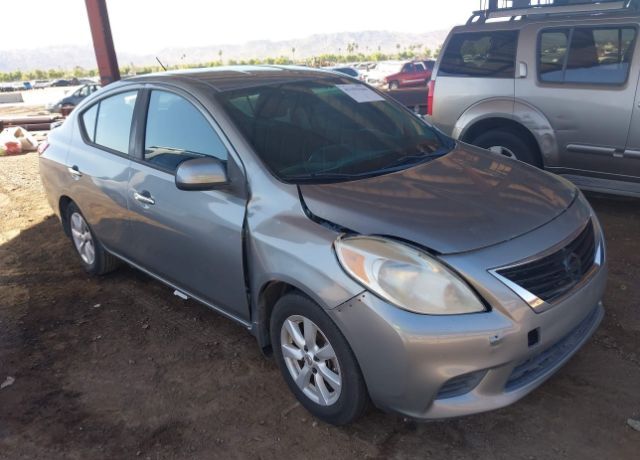 Nissan Versa