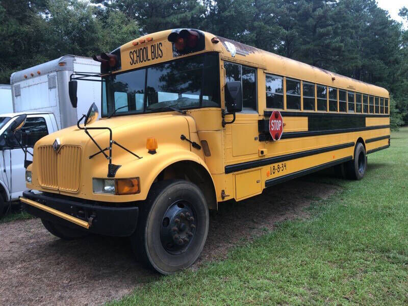 2001 INTERNATIONAL 3000IC