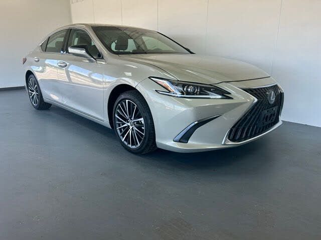 2022 LEXUS ES