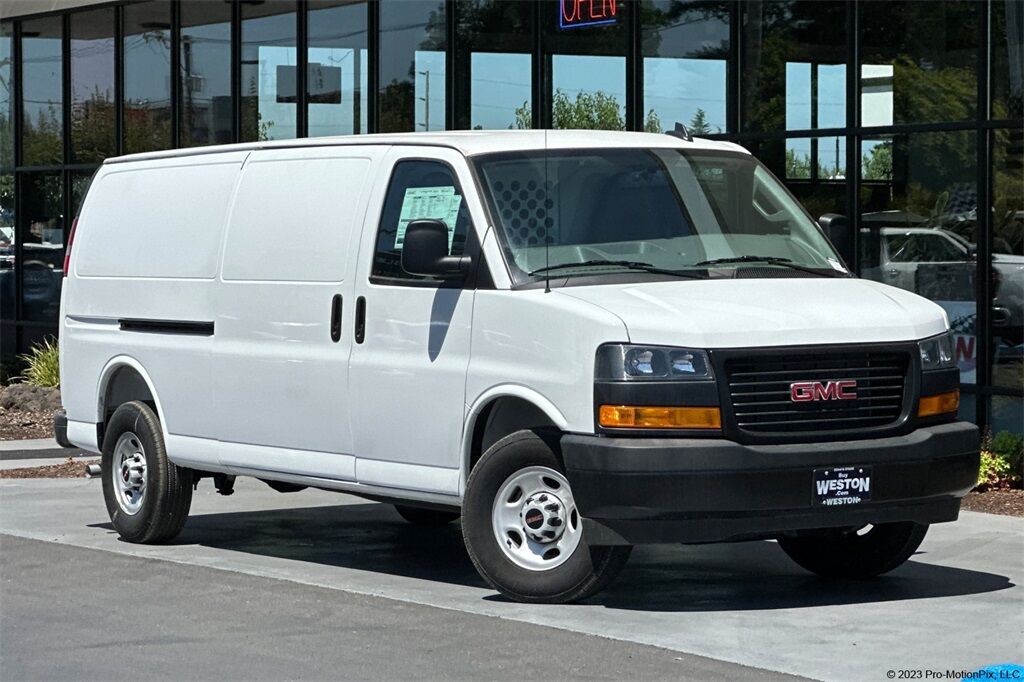 2025 GMC Savana