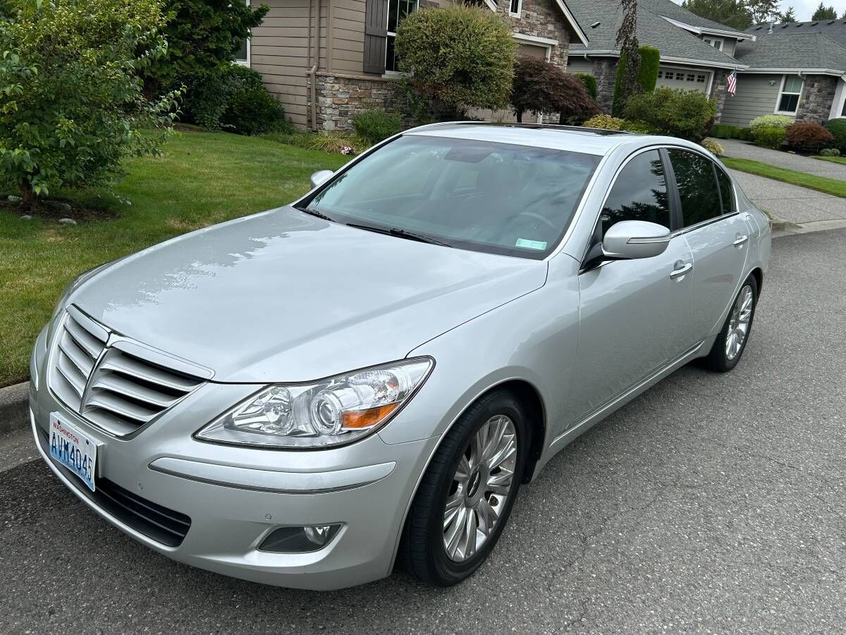 Hyundai Genesis