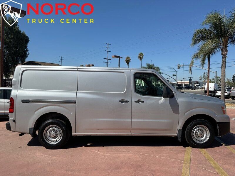 2012 NISSAN NV