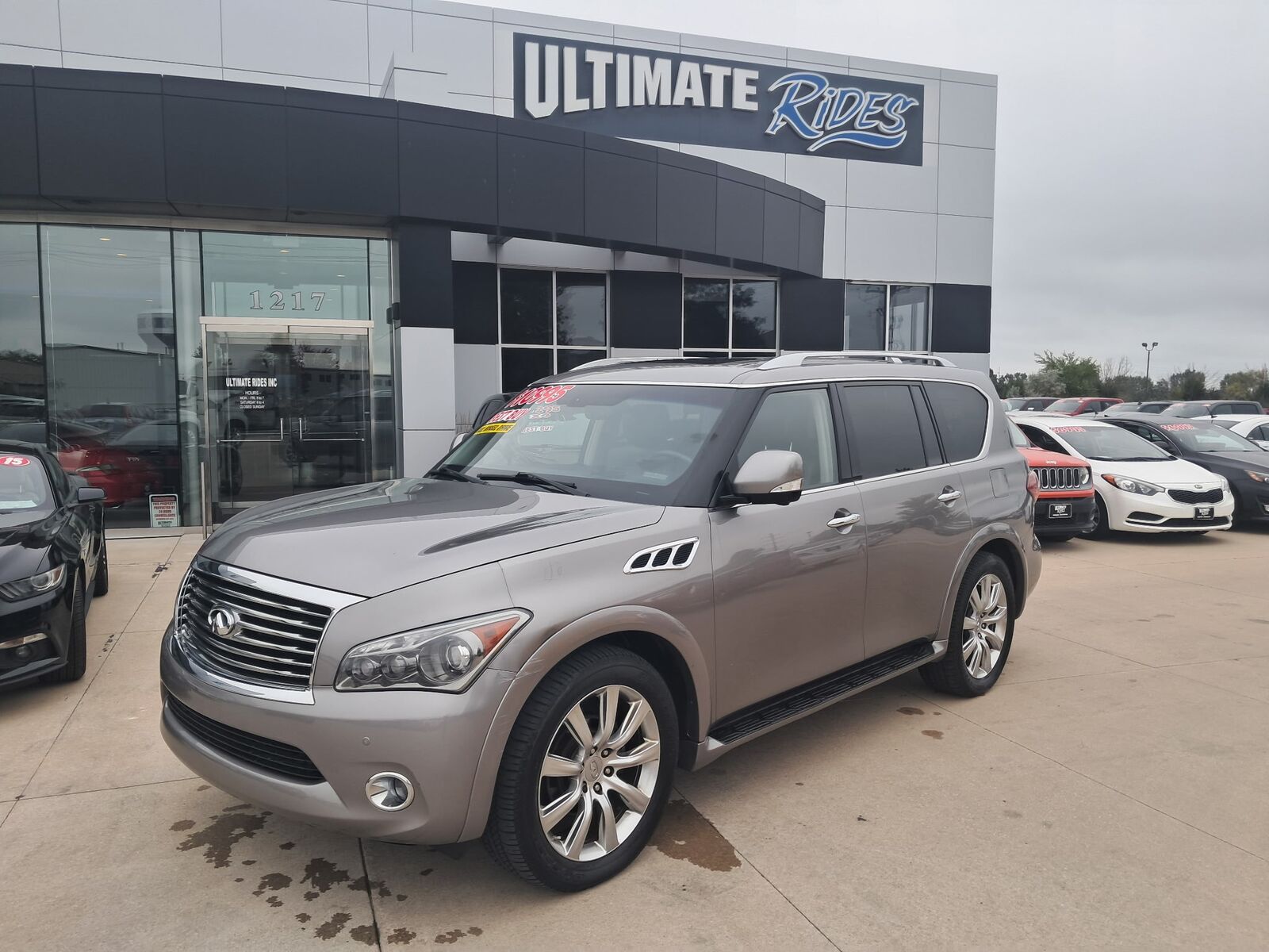 Infiniti QX56