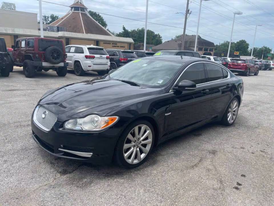 Jaguar XF