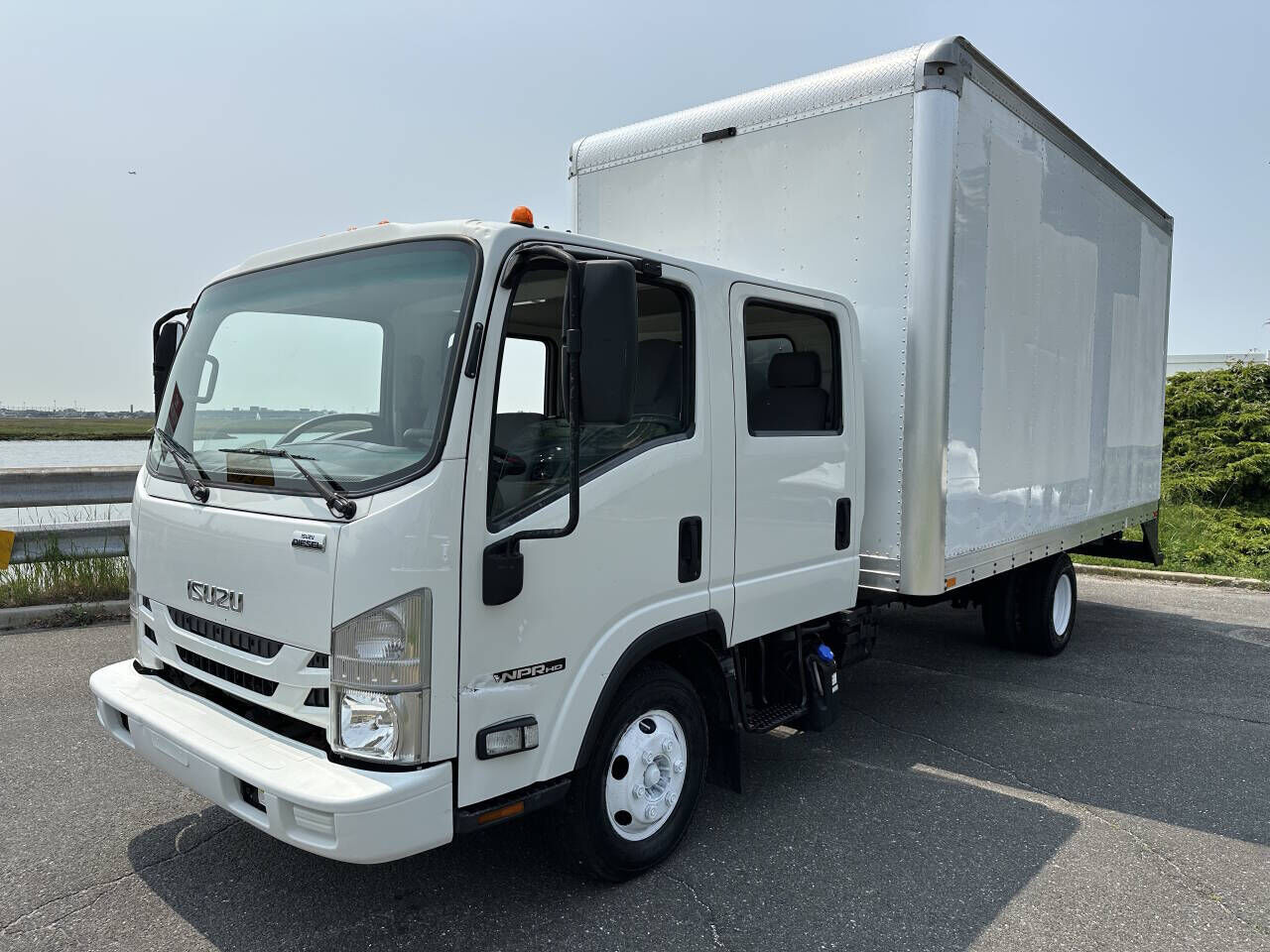 2016 ISUZU NPR-XD