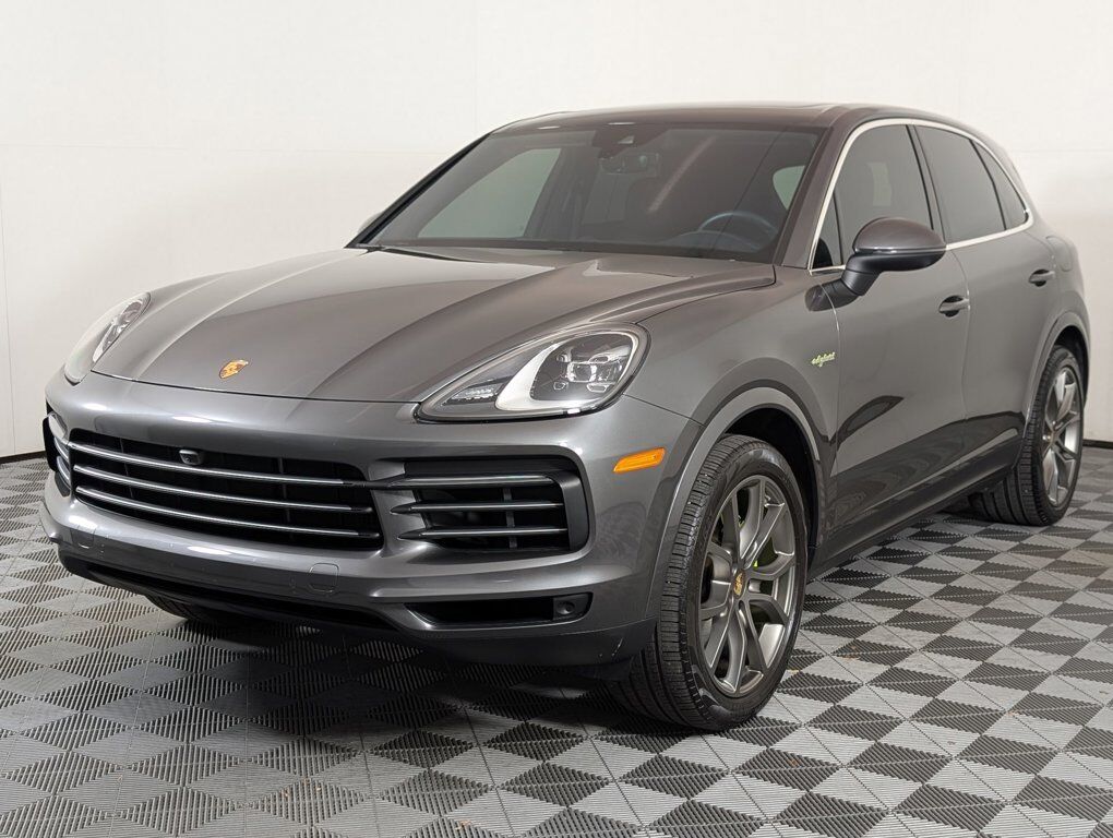 2023 PORSCHE Cayenne