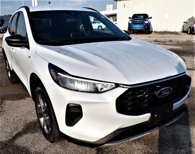 2025 FORD Escape