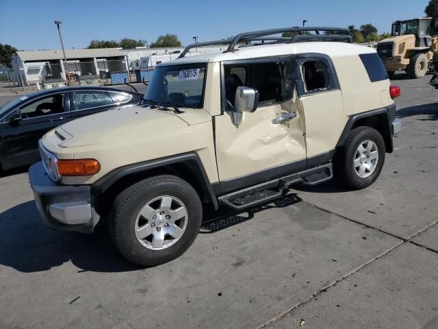 Toyota FJ Cruiser