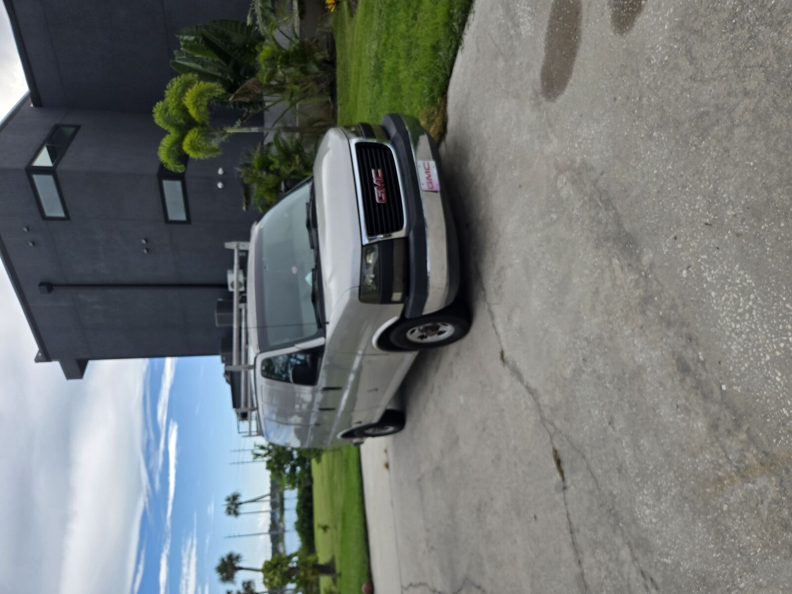 GMC Savana