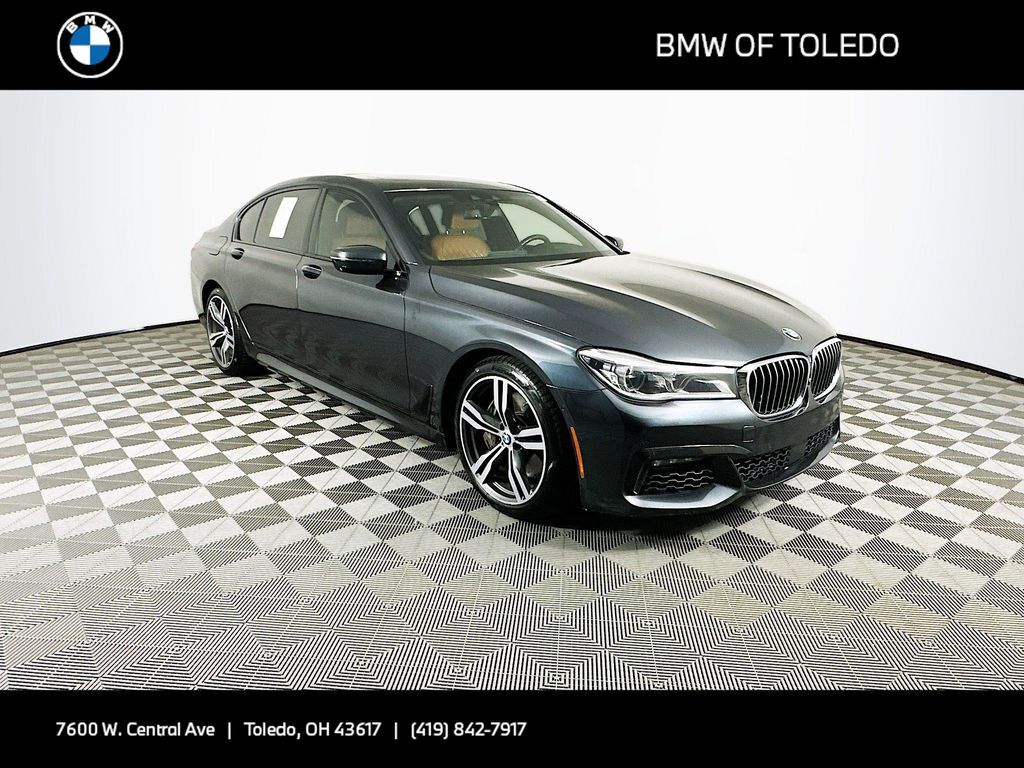 BMW 750i