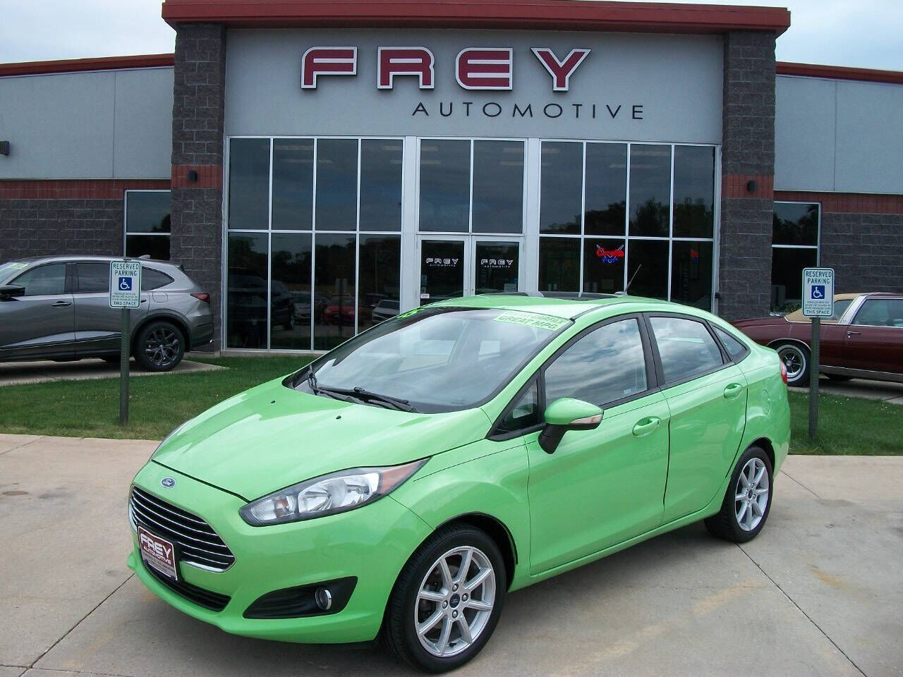 2015 FORD Fiesta