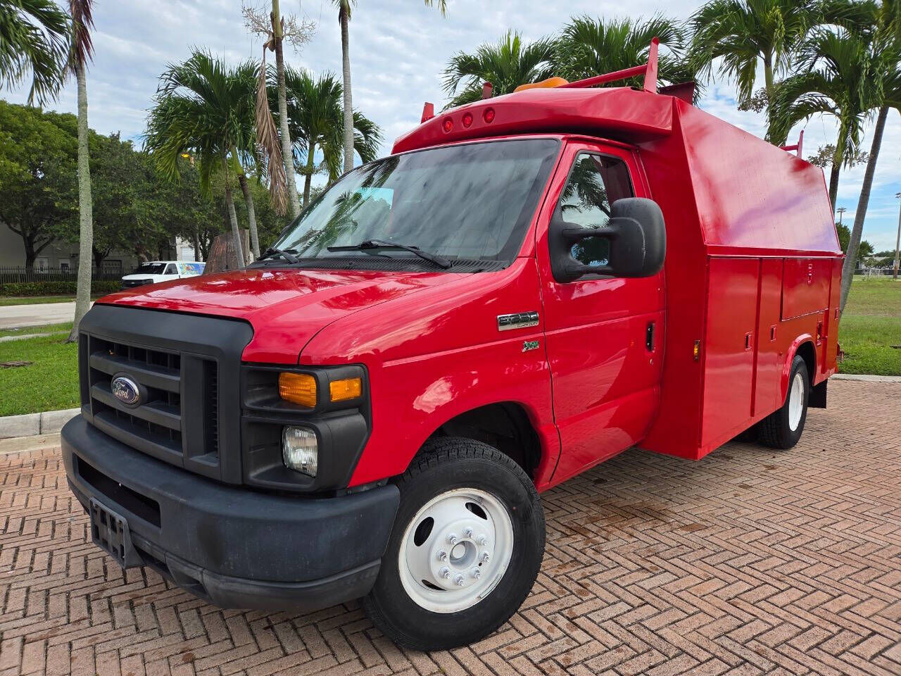 Ford E-350