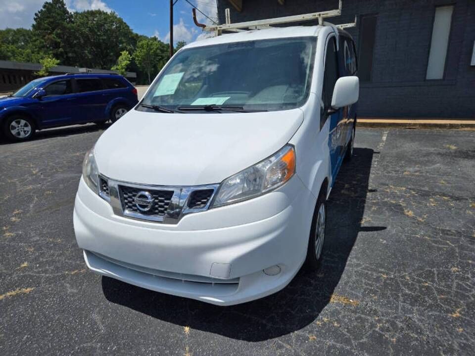 2017 NISSAN NV200
