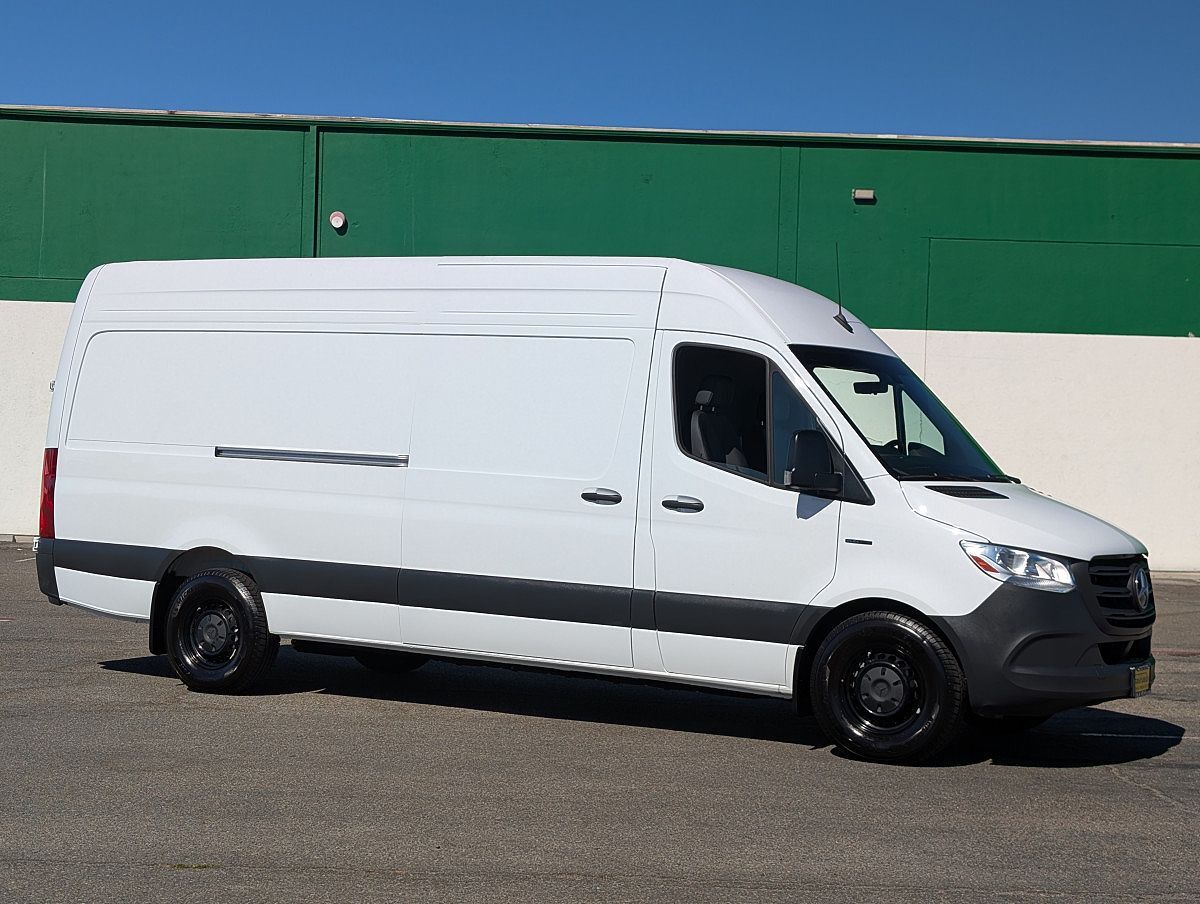 2024 MERCEDES-BENZ eSprinter