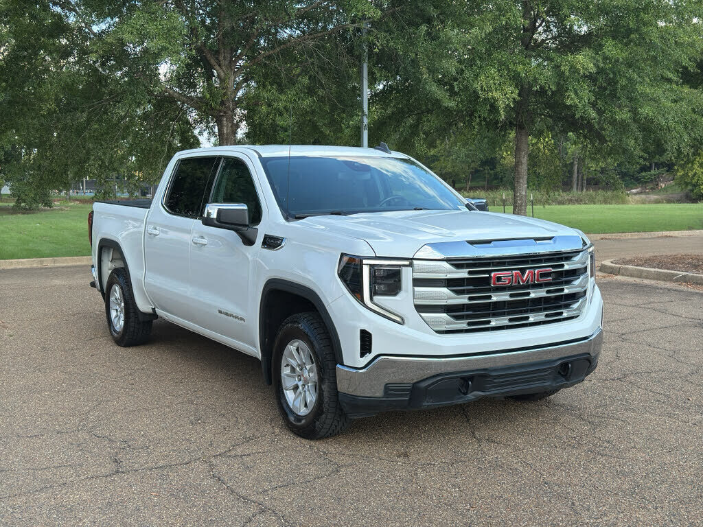 2023 GMC Sierra