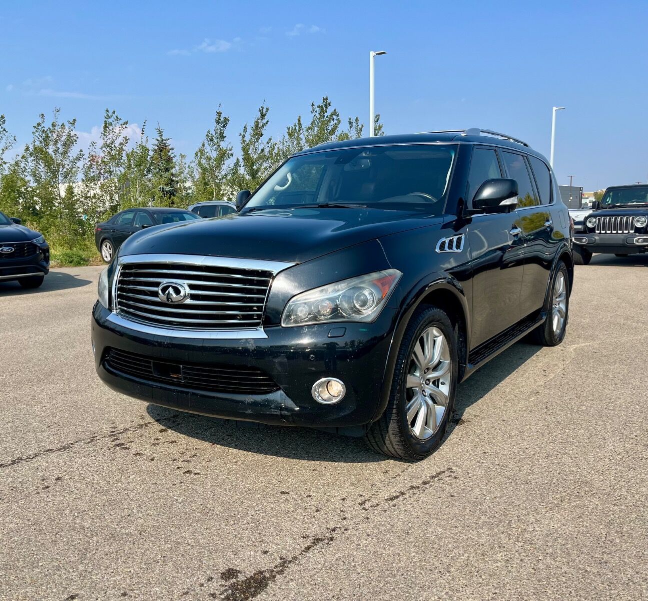 Infiniti QX56